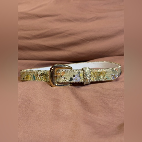 Vintage Cream & Gold Metallic Leather Belt Women’s Small 80’s 90’s Fashion - Picture 2 of 6